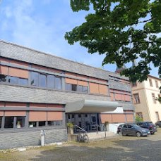 Man sieht das Gebaude A des Bischöflichen Generalvikariates Trier, wo die Sozialen Lerndienste ihren Soitz haben.